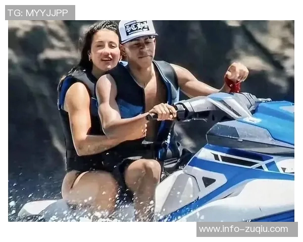 亚马尔与女友克罗地亚度假五分钟直升机之旅女友竟然晕机