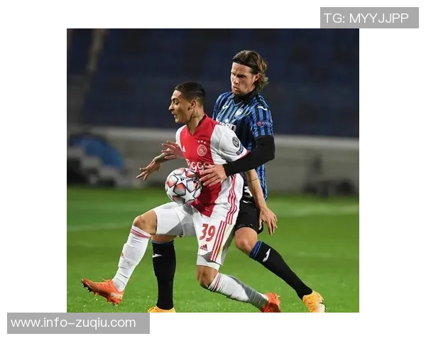 阿贾克斯对曼联中场乌加特表现出兴趣尚未正式报价